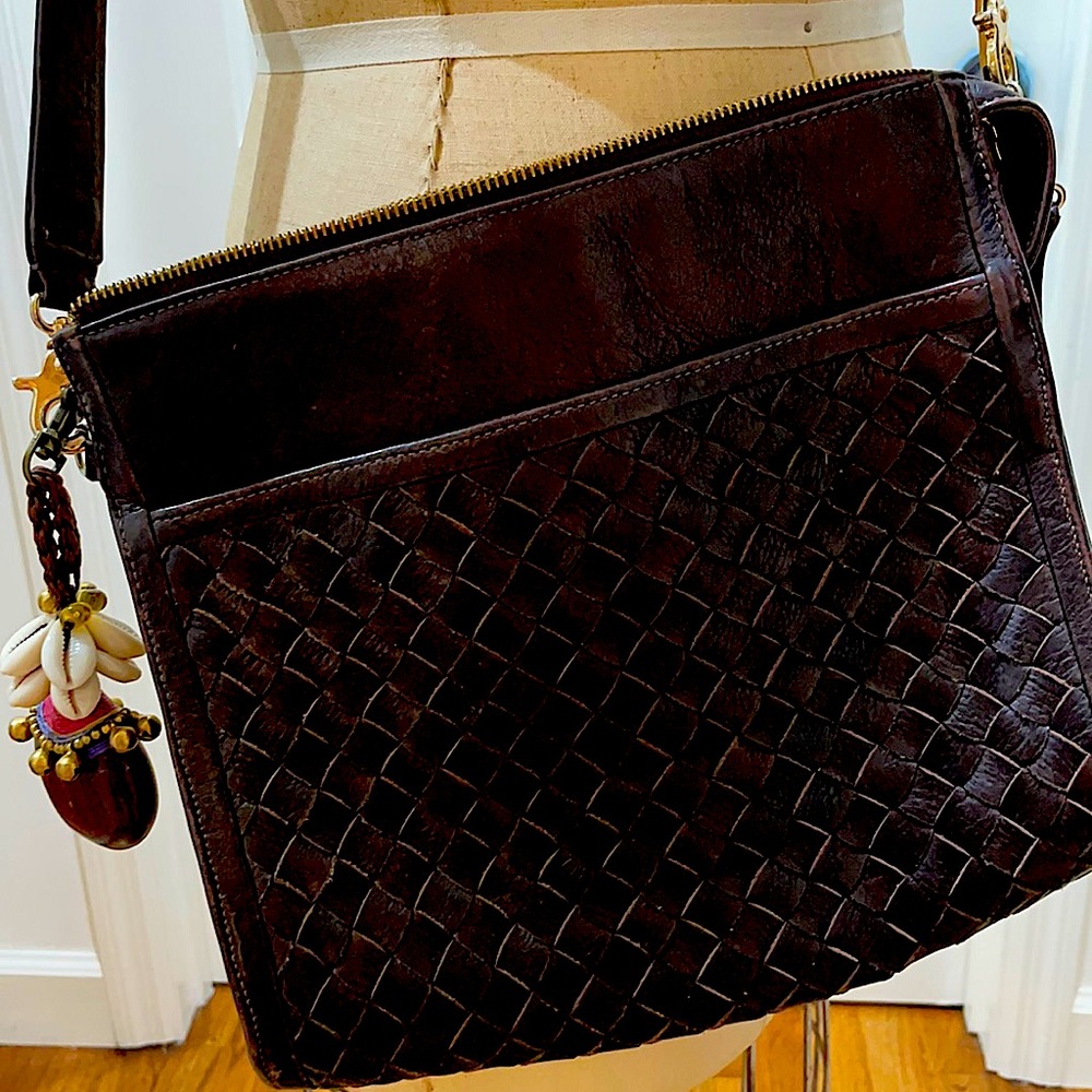 Shoulder bag great condition slight wear in lining unique Seabean attachement